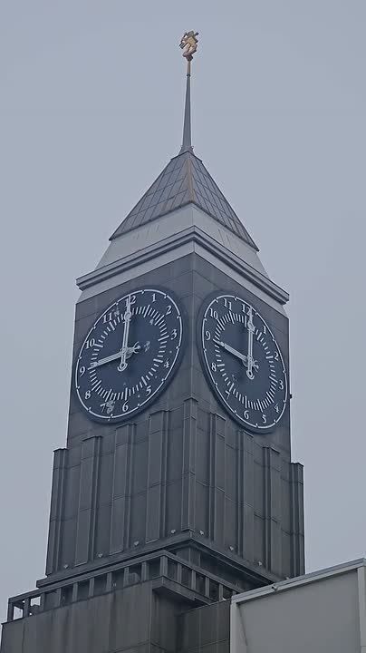 В честь 8 Марта главные городские часы Красноярска исполнят мелодию «Королева красоты»