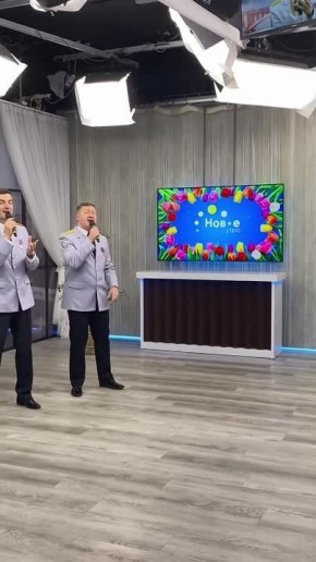 Ну как роликом с такими мужчинами не поделиться