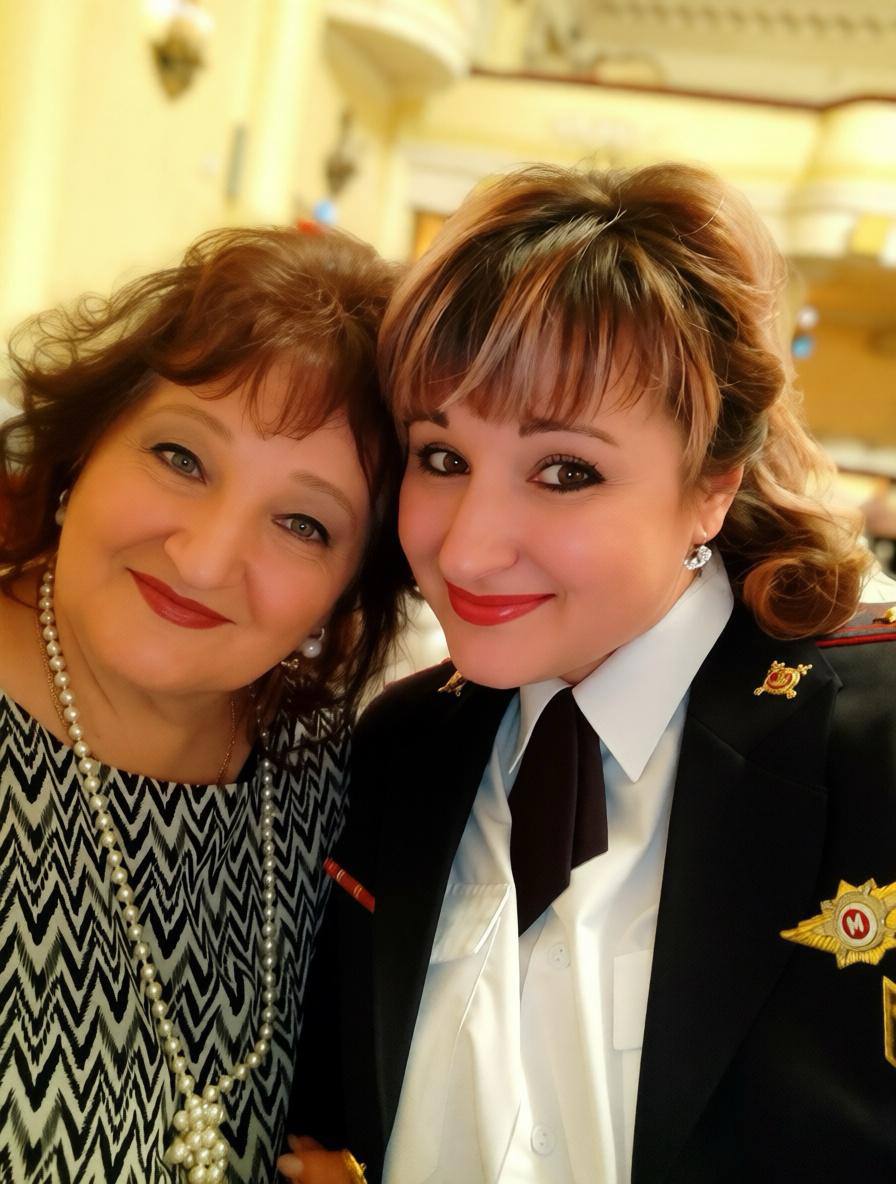 «Моя опора, мой самый надёжный тыл и главный пример во всём» «Моя опора, мой самый надёжный тыл и главный пример во всём»