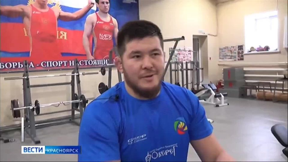 Бойцы СВО провели мастер-класс по борьбе для юных спортсменов