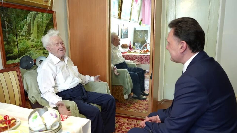 Почетный гражданин Красноярска Степан Грандовский отметил 101 день рождения