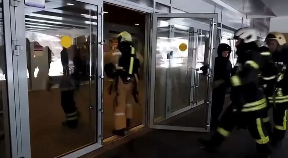 Красноярцы наблюдают за антитеррористическими учениями спецслужб