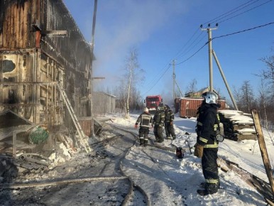 За сутки в Красноярском крае ликвидировали 12 пожаров и спасли человека