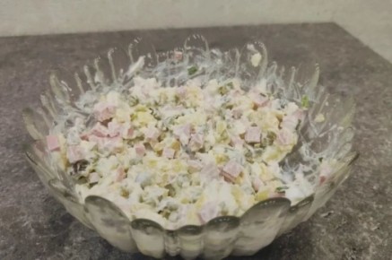 Как заменить оливье: советы от гастроэнтеролога