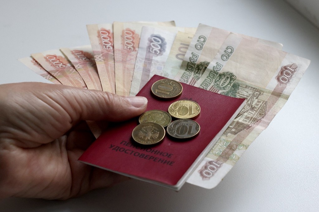 Россияне-нерегулярщики: пенсионеры получат выплаты досрочно