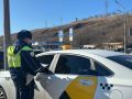 В Красноярском крае сотрудники Госавтоинспекции провели профилактическое мероприятие «Легковое такси»