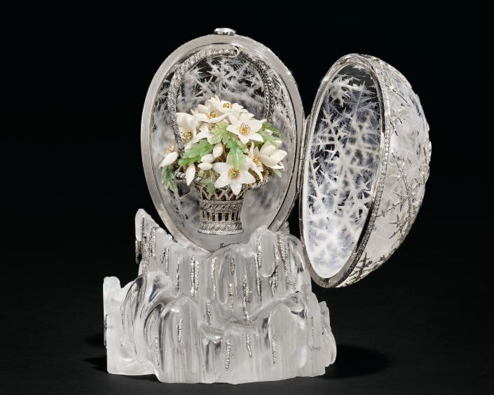 Зимнее яйцо Фаберже снова на слуху: рекордная цена на аукционе