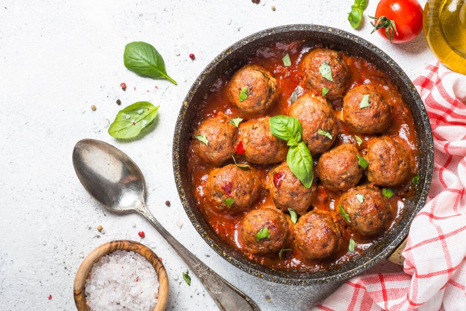 Тефтели в томатно-сливочном соусе