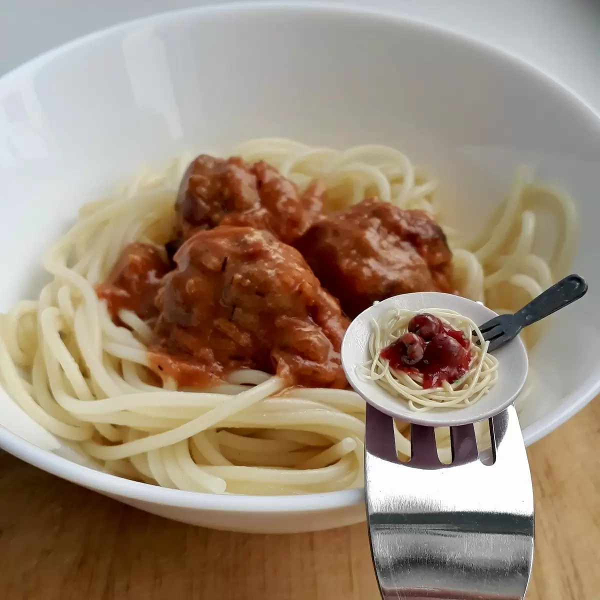 Миниатюра и реальная еда: волшебство в деталях