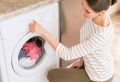 Не спешите к мастеру: что делать, если стиральная машина не отжимает белье?