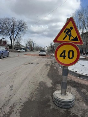 Сотрудники дорожного надзора Госавтоинспекции Красноярска следят за содержанием городских дорог