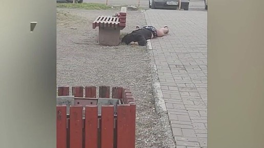 БУЙНЫЙ ДОМ КРАСНОЯРСКА. В Красноярске мужчина избил женщину в доме на Норильской — по словам очевидцев, нанёс ей не меньше десяти ударов по голове