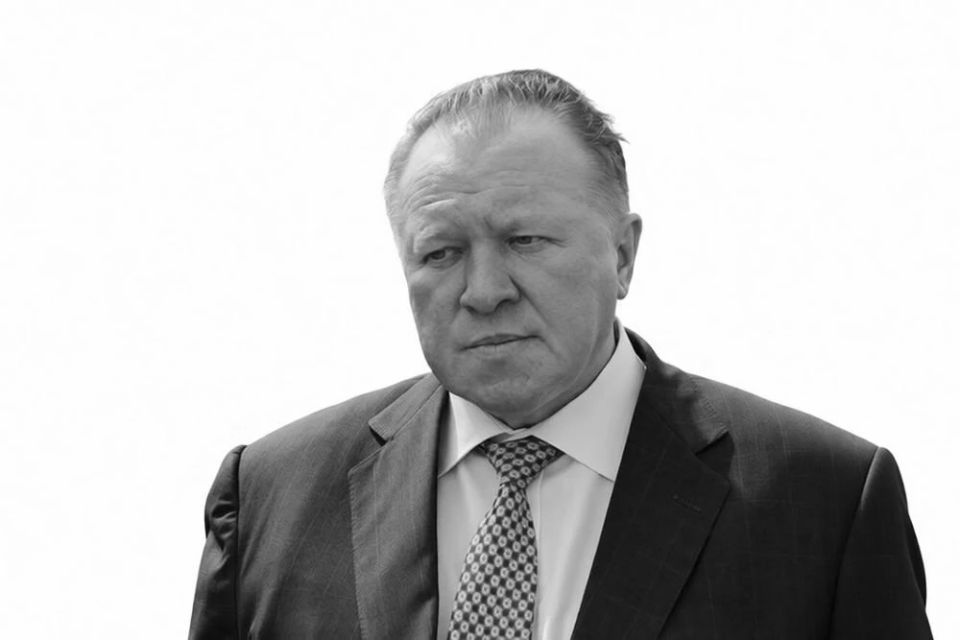 Губернатор Красноярского края, Законодательное Собрание края, Администрация Губернатора края, Правительство края выражают соболезнования родным и близким Виталия Павловича Боброва