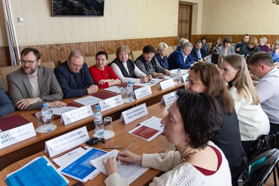 Депутаты обсудили краевые программы поддержки МСУ Депутаты обсудили краевые программы поддержки МСУ