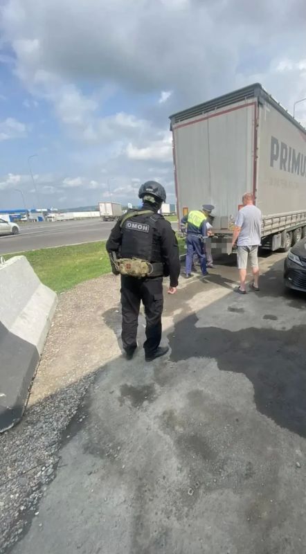 В Красноярске полицейские провели ряд оперативно-профилактических мероприятий В Красноярске полицейские провели ряд оперативно-профилактических мероприятий