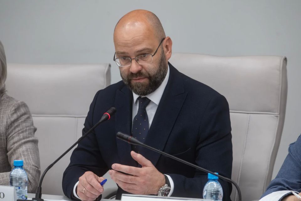 В Красноярске повысят эффективность работы роддомов и стоматологий В Красноярске повысят эффективность работы роддомов и стоматологий