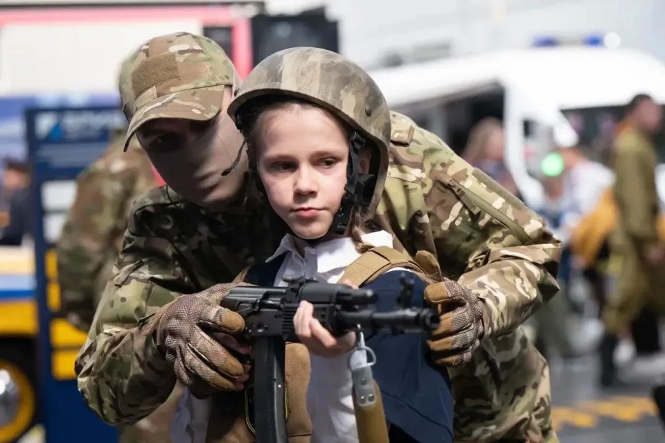 Михаил Котюков: В Красноярский край сегодня приехали специалисты со всей страны, которые отвечают за безопасность Михаил Котюков: В Красноярский край сегодня приехали специалисты со всей страны, которые отвечают за безопасность
