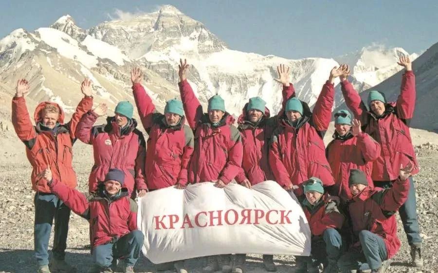 Тридцать лет назад красноярцы впервые поднялись на Эверест
