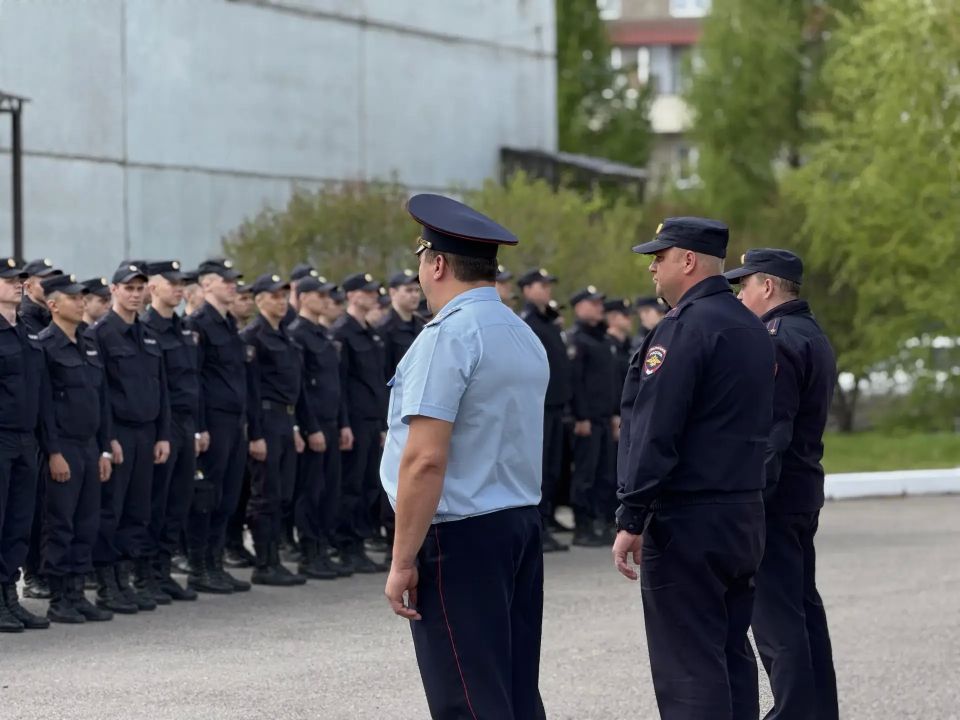 В Советском районе Красноярска полицейские, курсанты СибЮИ МВД России и дружинники провели масштабное профилактическое мероприятие по противодействию мошенничеству В Советском районе Красноярска полицейские, курсанты СибЮИ МВД России и дружинники провели масштабное профилактическое мероприятие по противодействию мошенничеству