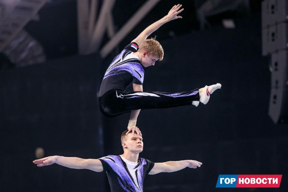 В Красноярске накануне завершился чемпионат России по спортивной акробатике В Красноярске накануне завершился чемпионат России по спортивной акробатике