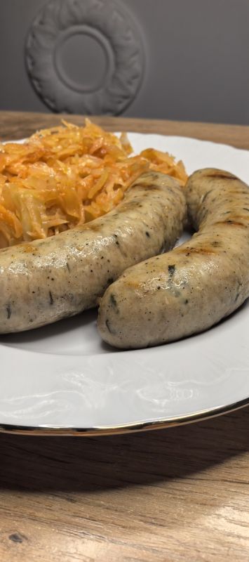 Секрет успеха: как домашние куриные колбаски с вялеными томатами стали символом счастья