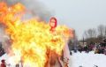 Праздничные гулянья в парке Долгопрудного завершились огненным шоу