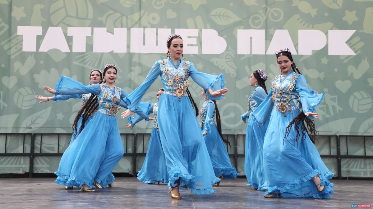 В Красноярске сегодня отметили узбекский праздник урожая дыни Ковун Сайли В Красноярске сегодня отметили узбекский праздник урожая дыни Ковун Сайли