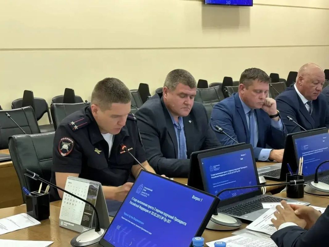 Врио заместителя начальника краевой Госавтоинспекции Сергей Шелехов принял участие в заседании краевой комиссии по безопасности дорожного движения Врио заместителя начальника краевой Госавтоинспекции Сергей Шелехов принял участие в заседании краевой комиссии по безопасности дорожного движения