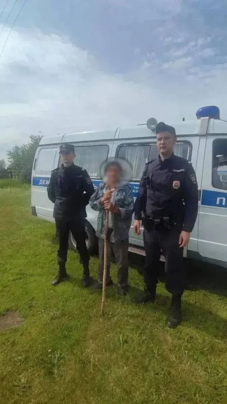 Полицейские Красноярского края оперативно нашли пожилого мужчину в лесу