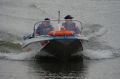 Накануне вечером спасатели Канского поисково-спасательного отряда во время патрулирования реки Кан заметили в воде двух мужчин