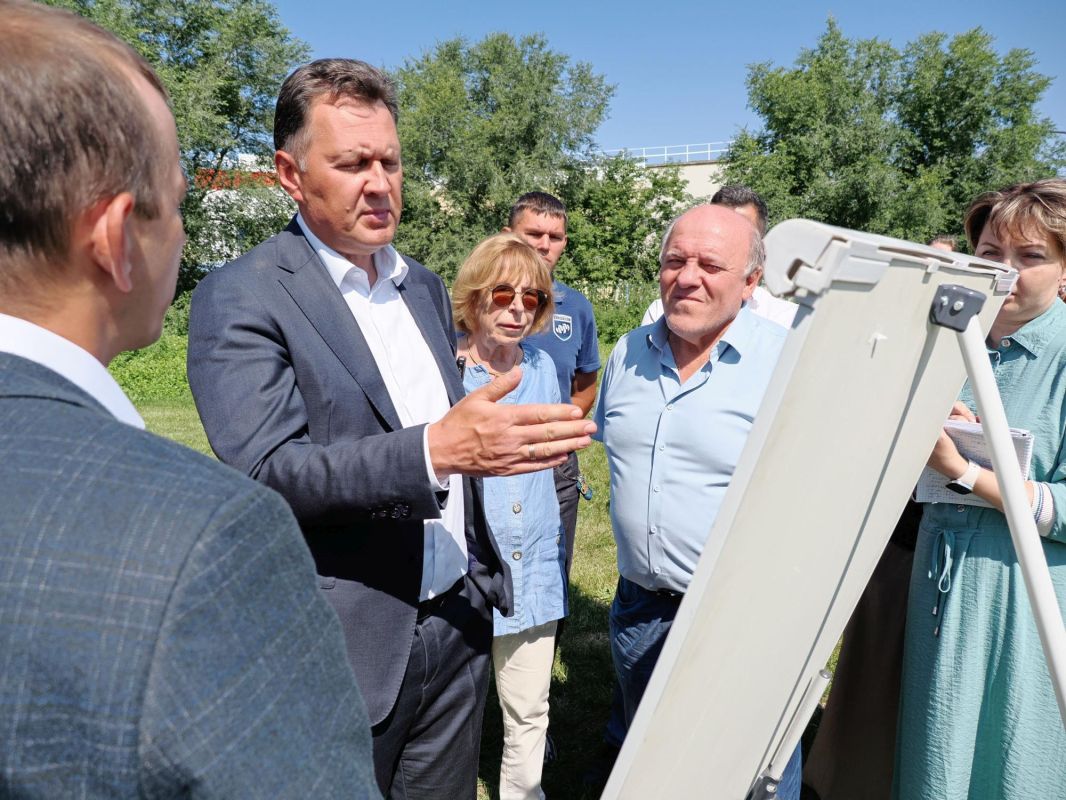 Председатель горсовета Наталия Фирюлина приняла участие в рабочей поездке главы Красноярска Сергея Верещагина по Кировскому району Председатель горсовета Наталия Фирюлина приняла участие в рабочей поездке главы Красноярска Сергея Верещагина по Кировскому району