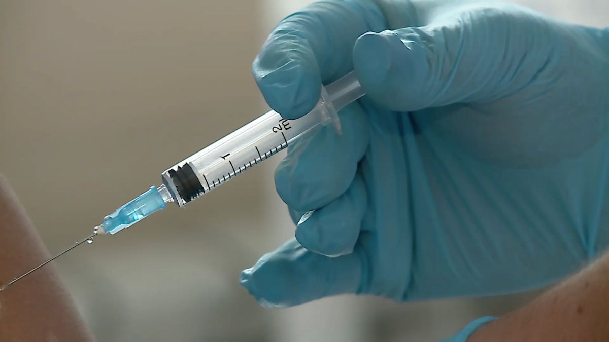 В крае вакцинировали от ВПЧ около 2000 девочек В крае вакцинировали от ВПЧ около 2000 девочек
