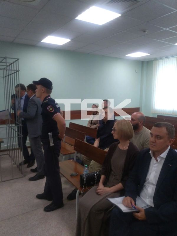 Очередное заседание по делу Владислава Логинова началось в Центральном районном суде Очередное заседание по делу Владислава Логинова началось в Центральном районном суде
