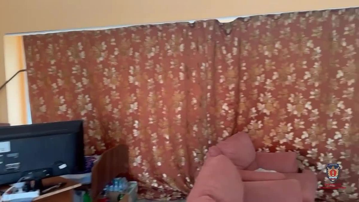 Прокуратура требует приостановить работу пансионата для пожилых "Изумрудный" в коттеджном поселке "Сибирская Венеция" под Красноярском из-за отсутствия огнетушителей и заблокированных запасных выходов