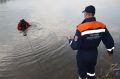 В деревне Песчанка Красноярского края минувшей ночью легковой автомобиль съехал в озеро и ушёл под воду