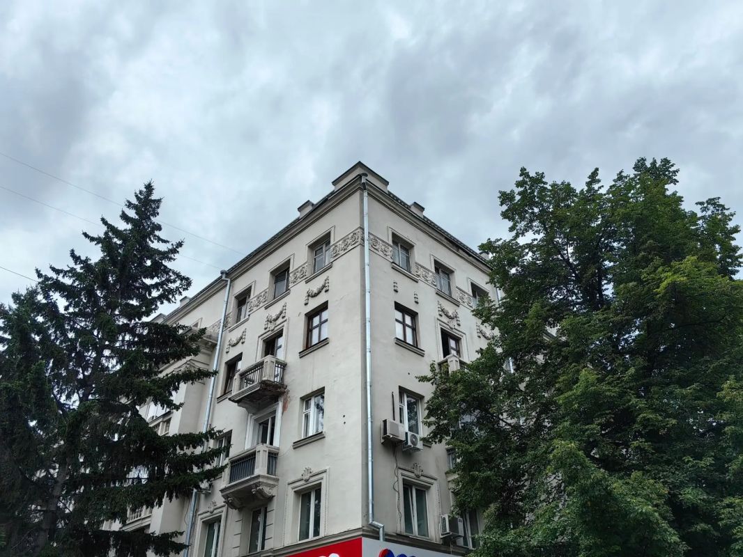 В Красноярске начали ремонт еще трех фасадов домов В Красноярске начали ремонт еще трех фасадов домов