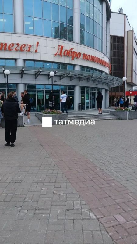 «Минируют» школы и музеи: Массовая информационная атака на города России «Минируют» школы и музеи: Массовая информационная атака на города России