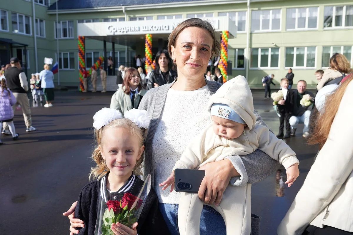В День знаний открылись 4 школы города после капитального ремонта и одна школа-новостройка В День знаний открылись 4 школы города после капитального ремонта и одна школа-новостройка