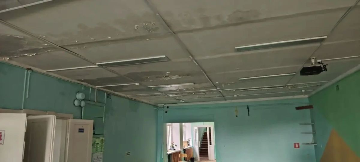 Дождь не сорвал линейку: прокуратура помогла школе в Ермаковском округе открыться 1 сентября Дождь не сорвал линейку: прокуратура помогла школе в Ермаковском округе открыться 1 сентября