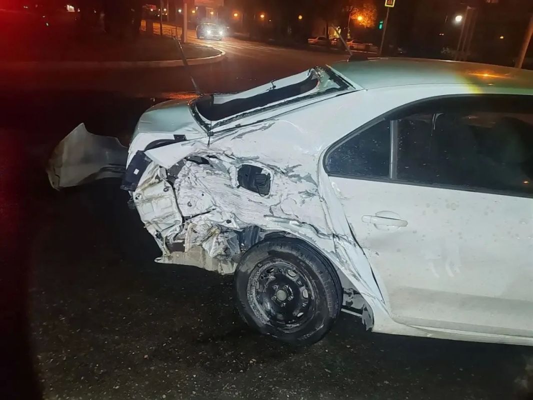 В центре Абакана в дорожной аварии погиб мотоциклист В центре Абакана в дорожной аварии погиб мотоциклист