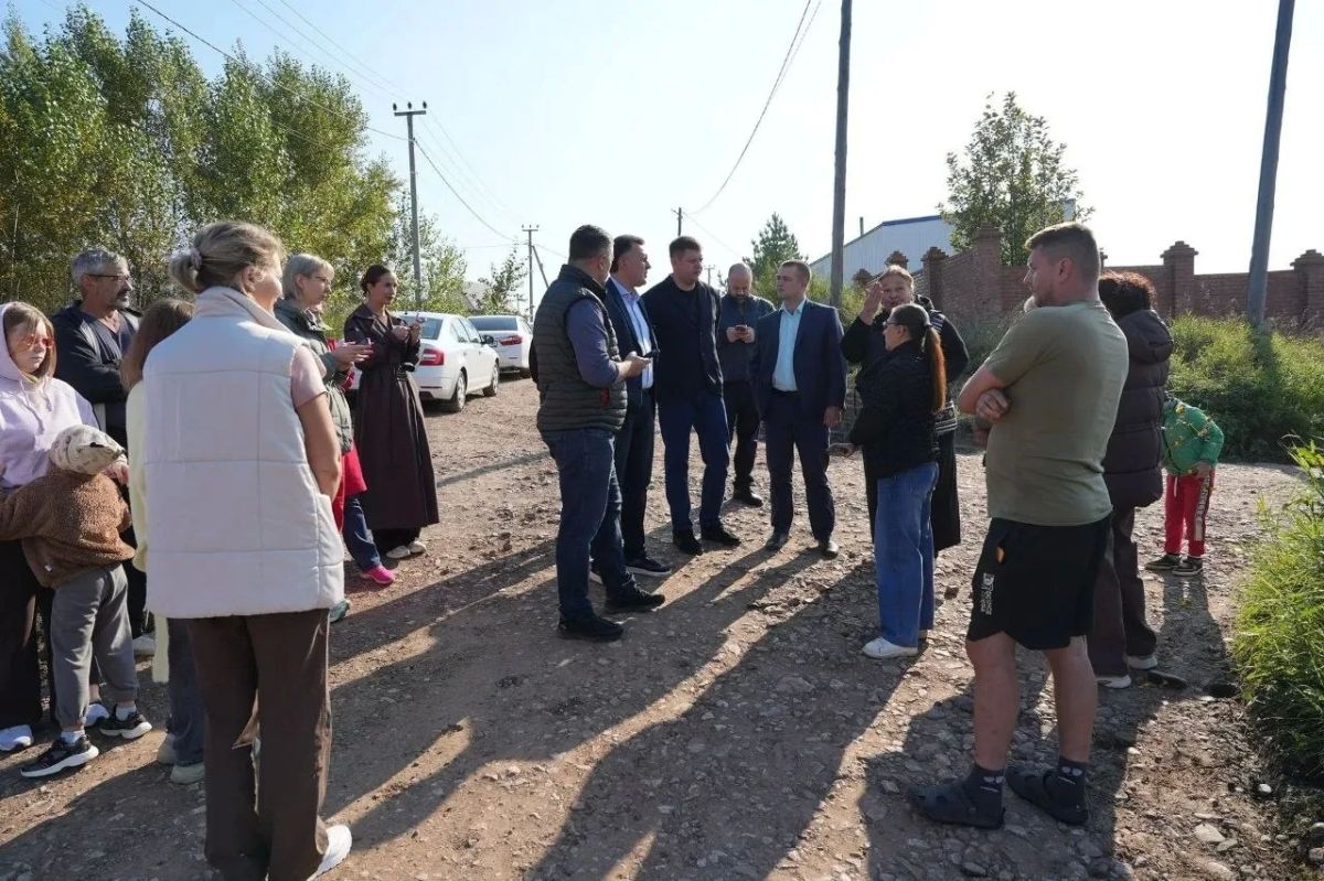 Глава Красноярска показал новые дороги в Солонцах Глава Красноярска показал новые дороги в Солонцах
