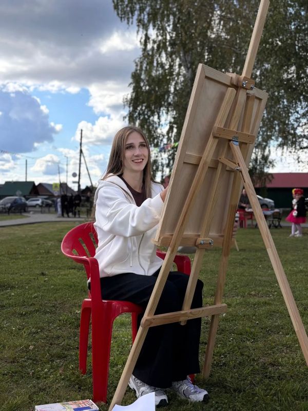 Самые тёплые кадры с фестиваля «Палитра родной земли» — уже в нашем фотоальбоме Самые тёплые кадры с фестиваля «Палитра родной земли» — уже в нашем фотоальбоме