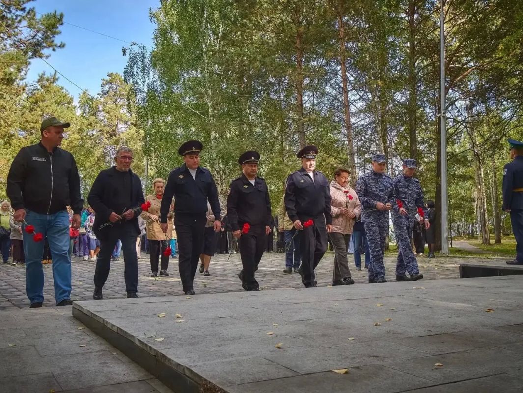 День солидарности в борьбе с терроризмом: единство поколений в борьбе за мир День солидарности в борьбе с терроризмом: единство поколений в борьбе за мир