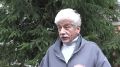 ПОД КРАСНОЯРСКОМ В КОТТЕДЖНОМ ПОСЕЛКЕ ГОРНЫЙ МЕДВЕДЬ ВЫШЕЛ ПРЯМО К КАЛИТКЕ ДОМА