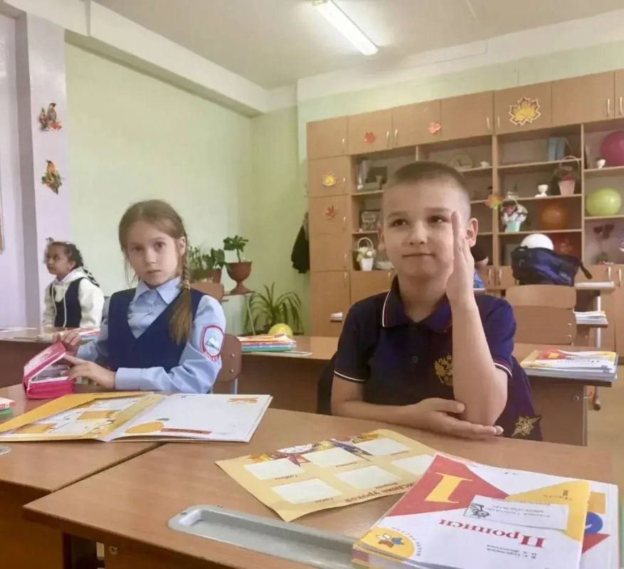 Первый звонок — первый урок в погонах! Первый звонок — первый урок в погонах!
