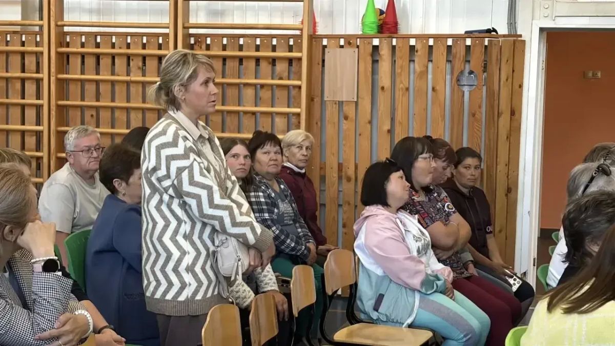 В селе Таяты Каратузского округа обсудили берегоукрепление и насущные вопросы В селе Таяты Каратузского округа обсудили берегоукрепление и насущные вопросы