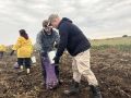 520 мешков картофеля собрали бойцы ТОГГ с 1 гектара земли