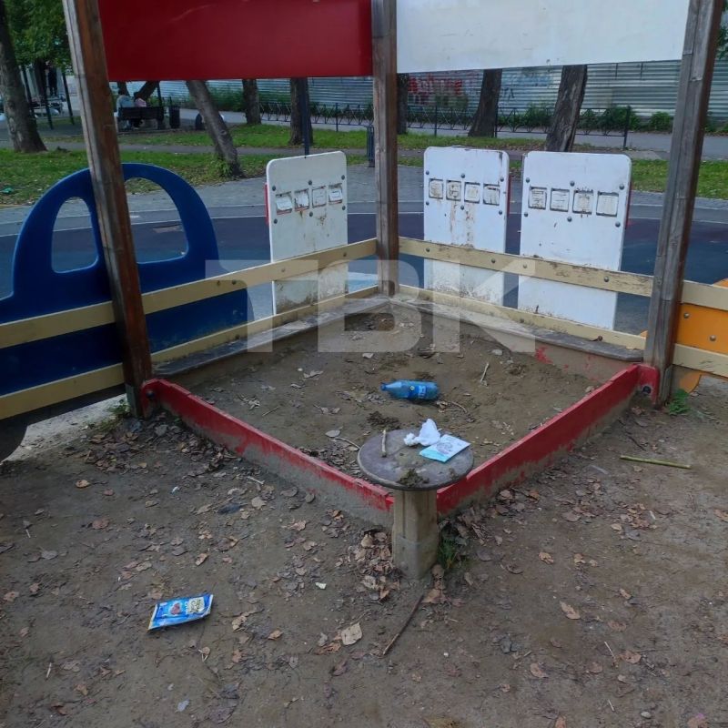 Что не так с детскими площадками в сквере «Калининский»? Что не так с детскими площадками в сквере «Калининский»?