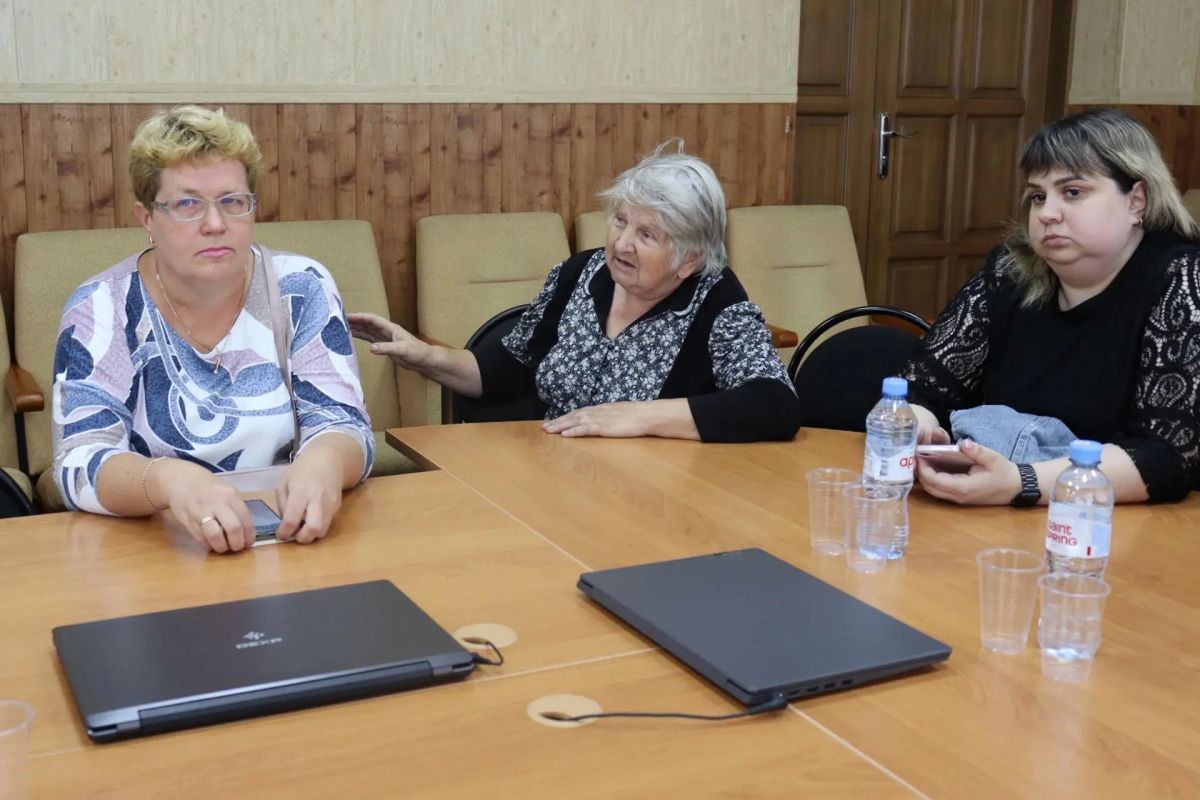 Встреча с родными участников СВО: выплаты, документы, благоустройство Встреча с родными участников СВО: выплаты, документы, благоустройство
