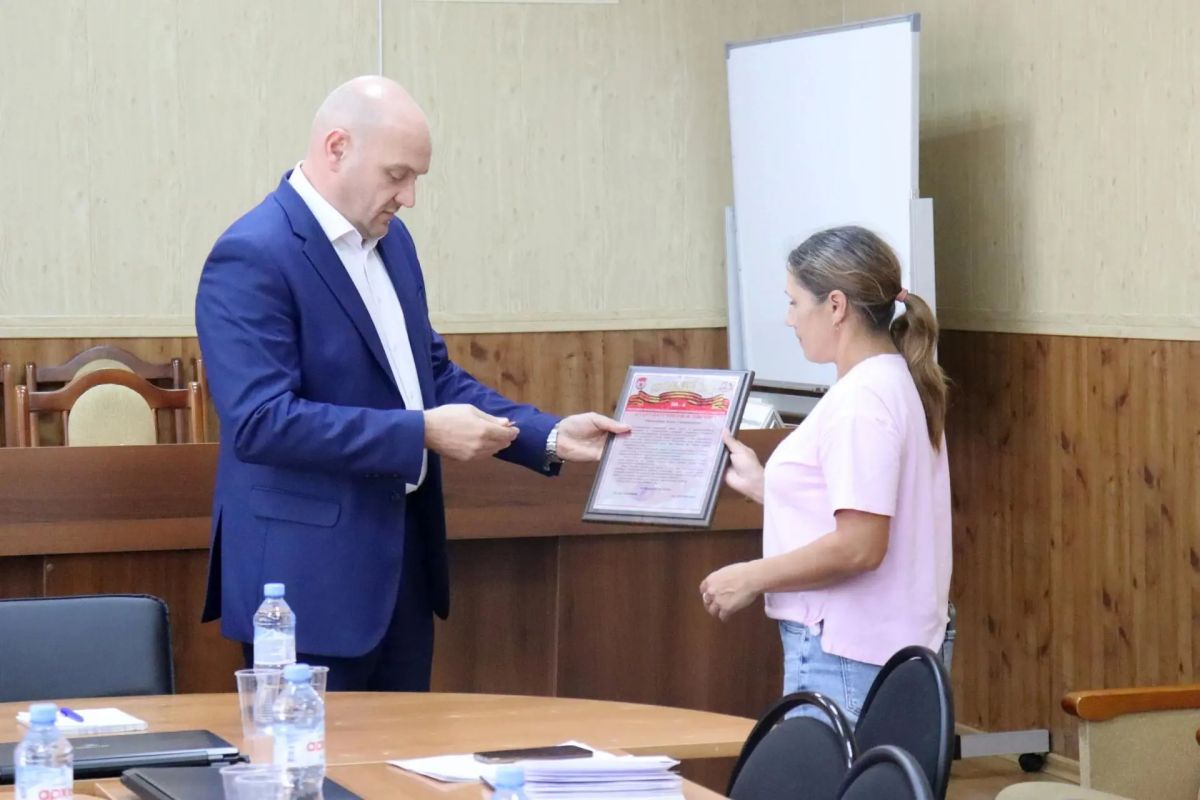 Встреча с родными участников СВО: выплаты, документы, благоустройство Встреча с родными участников СВО: выплаты, документы, благоустройство
